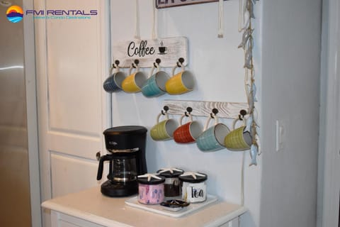 Coffee/tea facilities, Kitchen or kitchenette