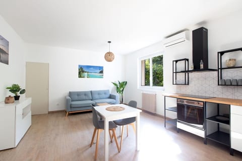 La Vahiné - Apartments & pool Apartment in Antibes