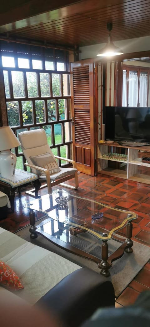 Communal lounge/ TV room