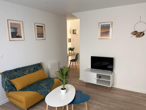 Studio cosy avec terrasse, proche Chantiers et Airbus Apartment in Saint-Nazaire