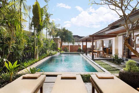 Property building, Swimming pool