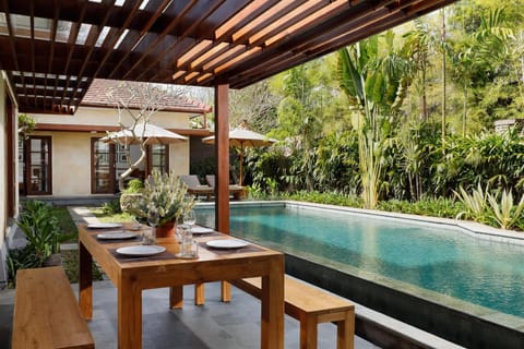 Spring, Dining area, Pool view, Swimming pool