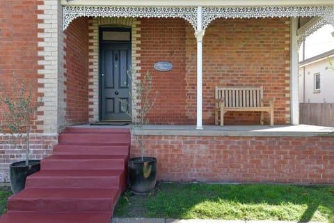 Hope St Cottage I - Historic Haven, Mountain Views Appartement in Bathurst