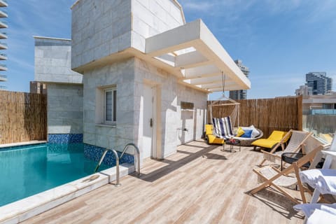 Boutique Villa with Rooftop Pool Villa in Netanya