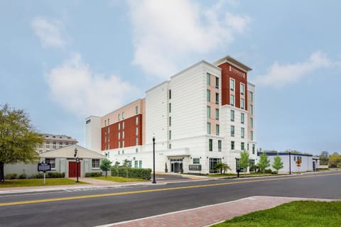 Staybridge Suites Winter Haven - Auburndale Hotel in Winter Haven