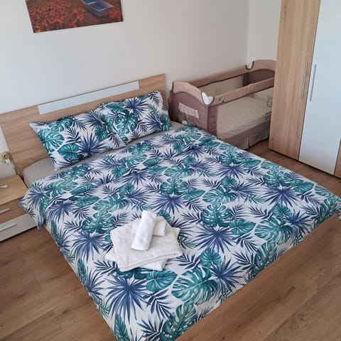 Ap.Mihalevi 2bedrooms,living room and kitchen Apartment in Varna
