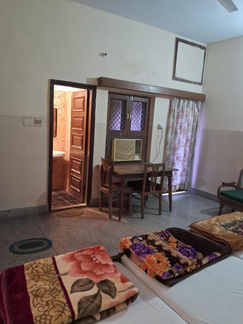 G.M. Guest House Bed and Breakfast in Varanasi