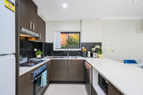 Parramatta New 2Bedroom apt close to TrainShoping Eigentumswohnung in Parramatta
