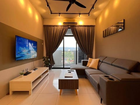 Communal lounge/ TV room, TV and multimedia, Living room, Seating area, Evening entertainment, fireplace, air conditioner