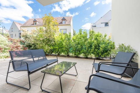 Patio, Balcony/Terrace, Garden view