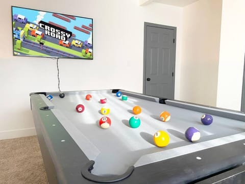 Billiard, Game Room, Evening entertainment