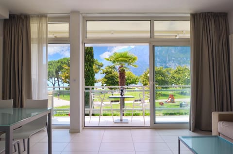 Balcony/Terrace, Living room, Beach