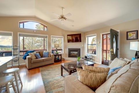 Beautiful Payson Vacation Rental with Mountain Views Haus in Payson