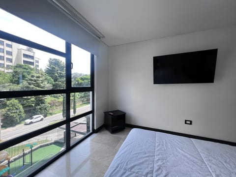 Lujoso apartamento moderno ubicado en el pulmón de Medellín Condo in Envigado