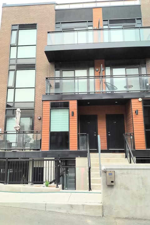 GGP Boutique Townhome Condo in Vaughan