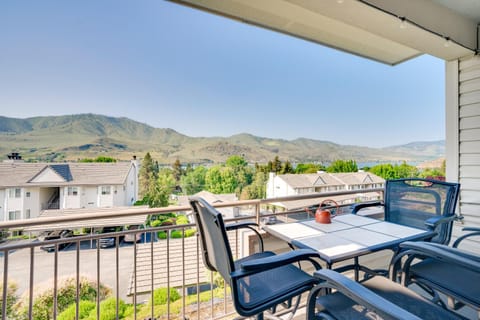 Chelan Vacation Rental with Balcony and Views Copropriété in Chelan (In Town)
