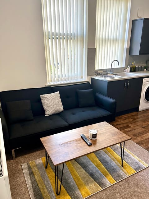 Failsworth Apartment 6 with Free Gated Parking Appartement in Manchester