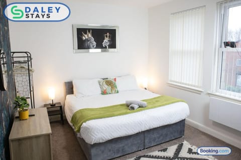 Manchester Apartment with Free Gated Parking by Daley Stays Apartment in Manchester