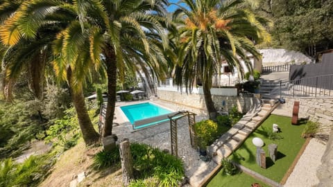 Belle maison atypique avec piscine chauffée Apartment in Roquefort-les-Pins