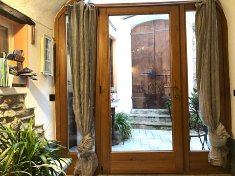 Sleep'n and go Country House Condo in Menaggio