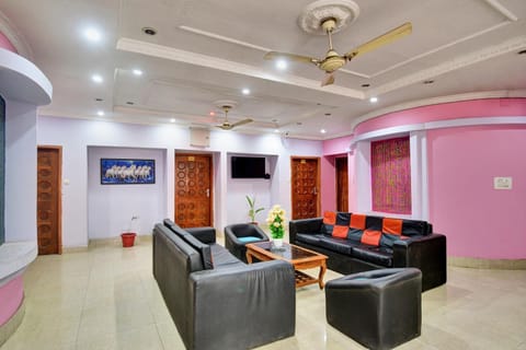 OYO Flagship Hi5 Days Inn Hotel in Bhubaneswar