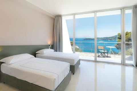 Bed, Bedroom, Sea view