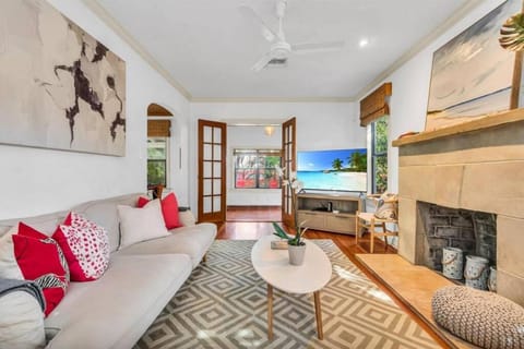 Stylish Historic Spanish Retreat Close to Beach! Villa in West Palm Beach