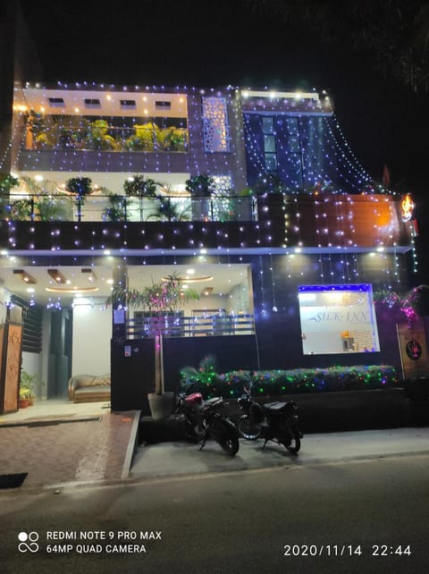 Hotel Silk Inn Luxury At No Cost Hôtel in Lucknow