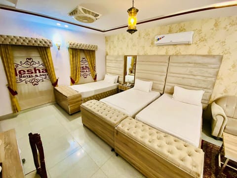 Bed, Photo of the whole room, Bedroom, air conditioner