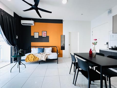 TV and multimedia, Living room, Photo of the whole room, Dining area