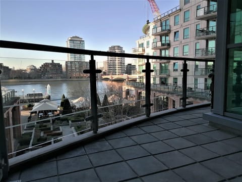 Balcony/Terrace, River view