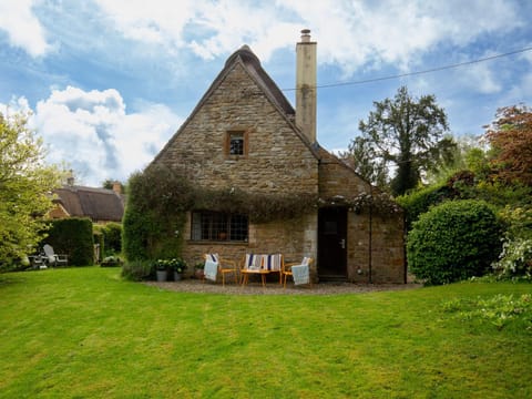 Property building, Garden, Seating area