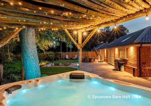 Sycamore Barn House in Holt