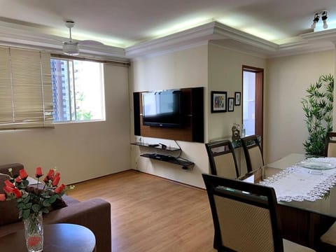 Apto 2 quartos, centro, garagem, ar condicionado Apartment in Londrina