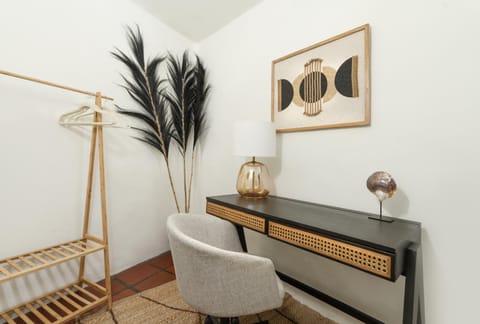 Casa Blanca Suite B2 - New, Private, Cozy! Apartment in Montecito