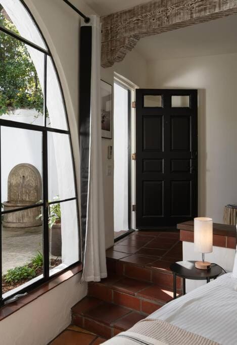 Casa Blanca Suite B2 - New, Private, Cozy! Condo in Montecito