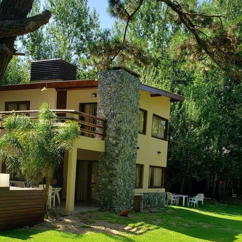 Bosques del Este Albergue natural in Costa del Este