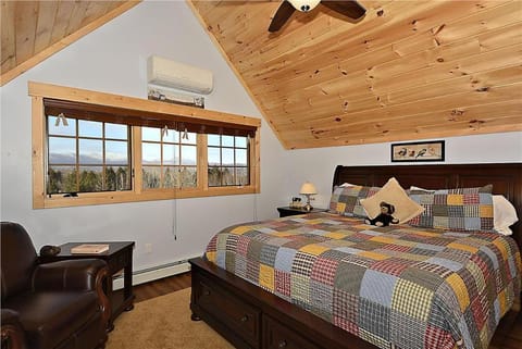 Lazy Bear Lodge House in Morristown