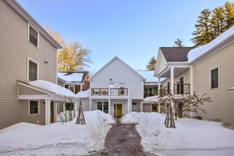 Scharkie Ski Haus at Village Walk B House in Stowe