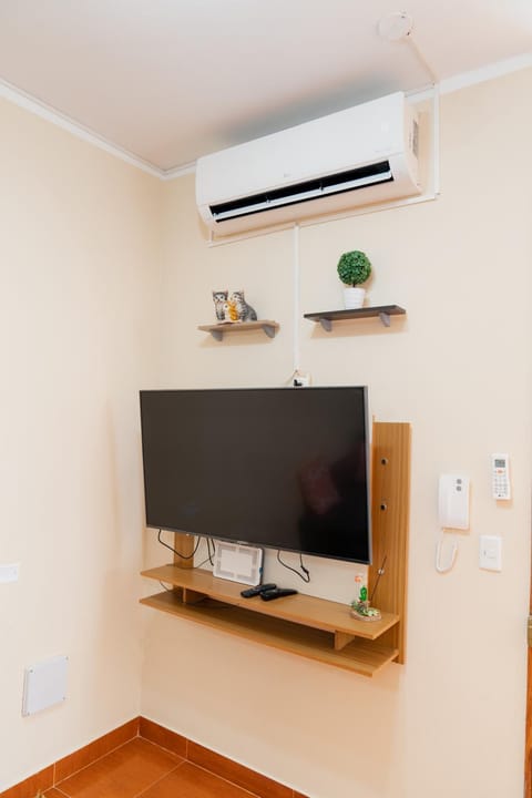 Communal lounge/ TV room, TV and multimedia, air conditioner