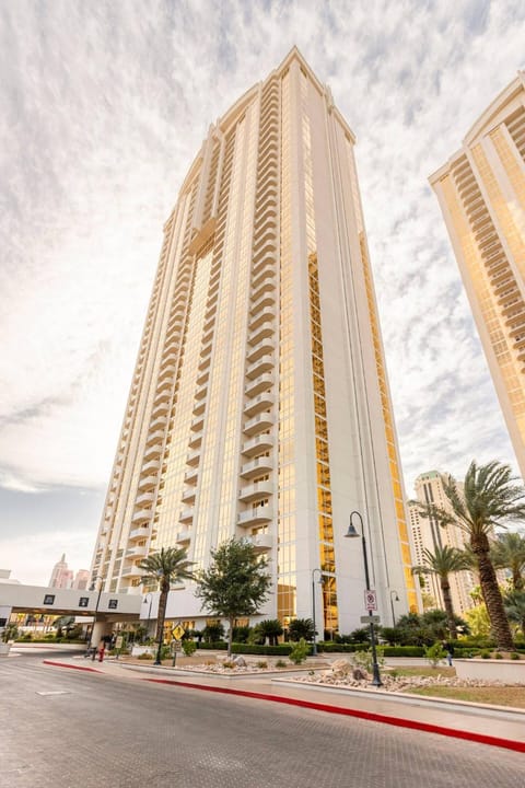 MGM Signature Towers by FantasticStay Resort in Las Vegas Strip