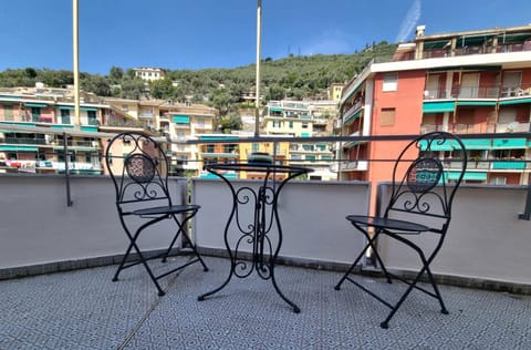 Patio, Natural landscape, Balcony/Terrace, Dining area, Mountain view