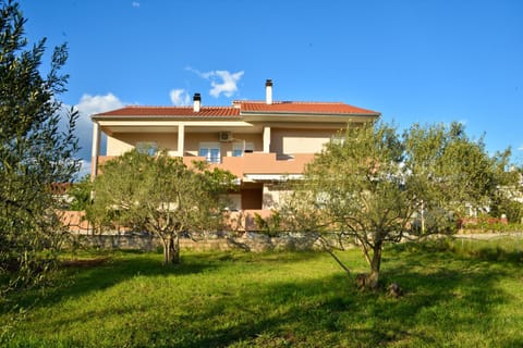 Facade/entrance, Garden