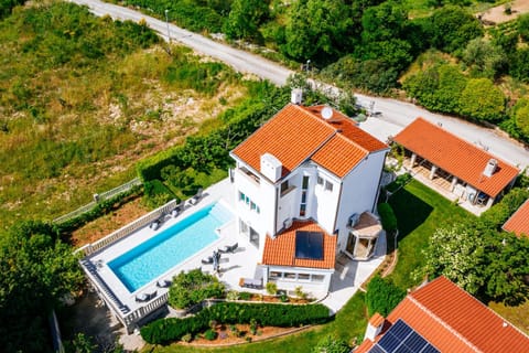 Property building, Day, Natural landscape, Bird's eye view