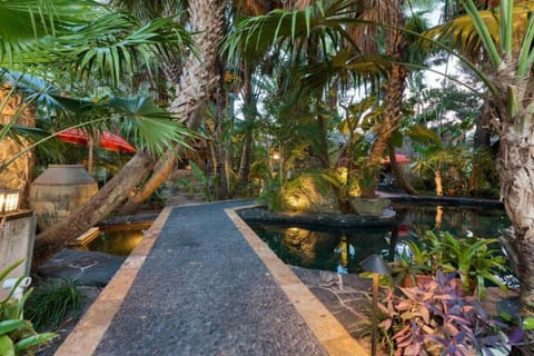 Bali House in Palm Beach w/ Gorgeous Htd Pool Villa in Lake Worth