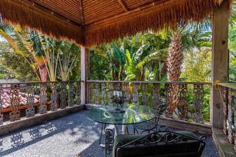 Bali House in Palm Beach w/ Gorgeous Htd Pool Villa in Lake Worth