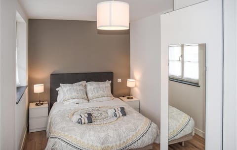 2 Bedroom Cozy Apartment In Bayonne Condo in Bayonne