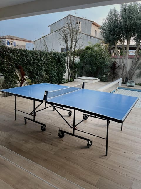 Table tennis