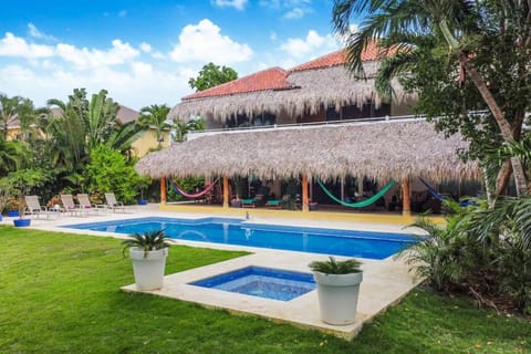 VILLA LOS ENSUENOS NEAR BEACH AND GOLF POOL JACUZZI MAiD Villa in Punta Cana