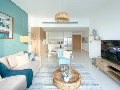 Trophy - Island Escape Seaview Suite Apartment in Dubai